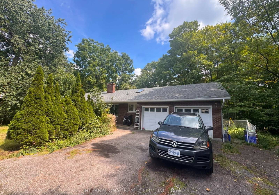 11382-seventeen-side-road-halton-hills-ontario-w13713682