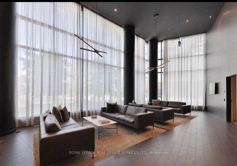 3900-confederation-parkway-mississauga-ontario-w13713760