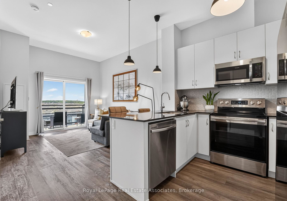 102-grovewood-common-oakville-ontario-w13713784