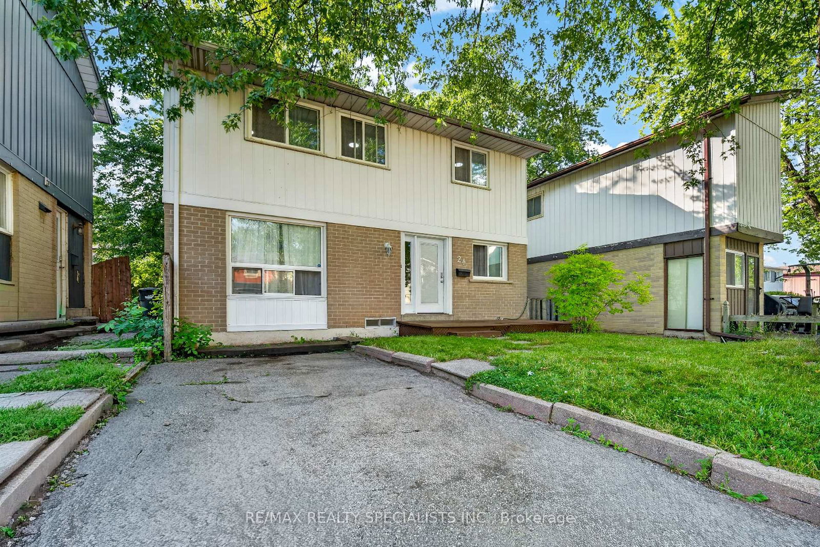 24-garrison-square-brampton-ontario-w13713932