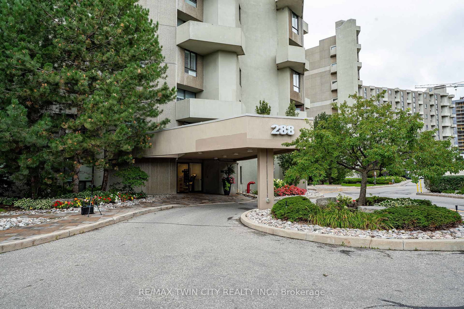 288-mill-road-toronto-etobicoke-ontario-w13714102