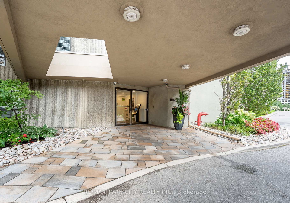 288-mill-road-toronto-etobicoke-ontario-w13714102