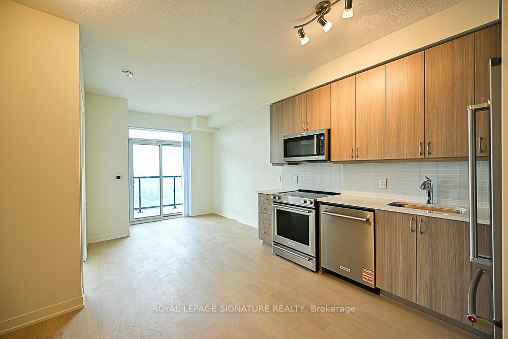 38-annie-craig-drive-toronto-etobicoke-ontario-w13714176