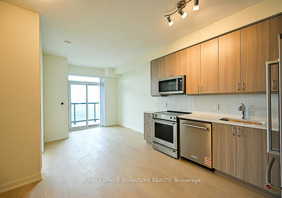 38-annie-craig-drive-toronto-etobicoke-ontario-w13714176
