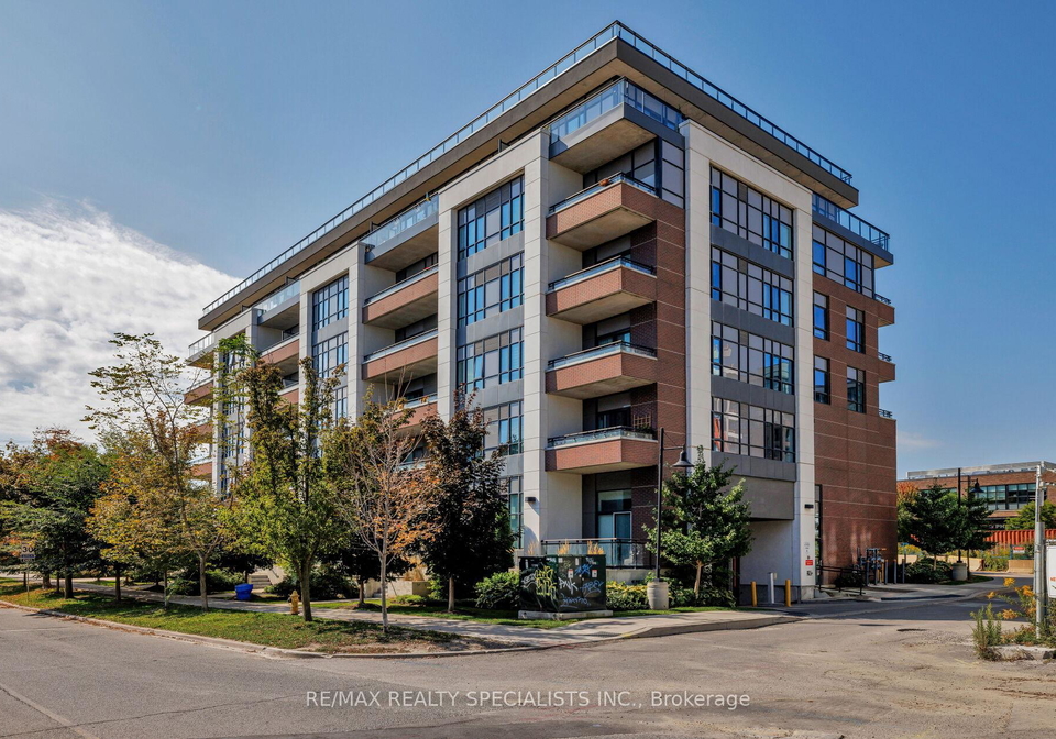 1-neighbourhood-lane-toronto-etobicoke-ontario-w13714222