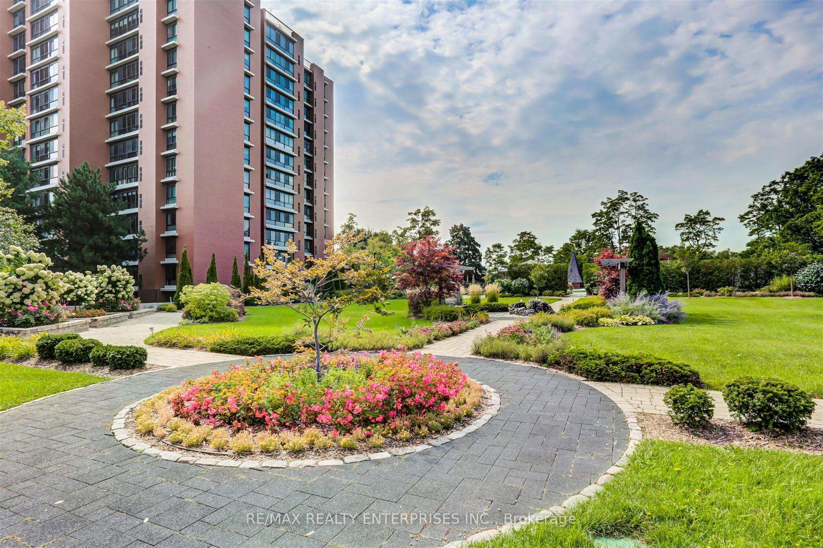 1400-dixie-road-mississauga-ontario-w13714316