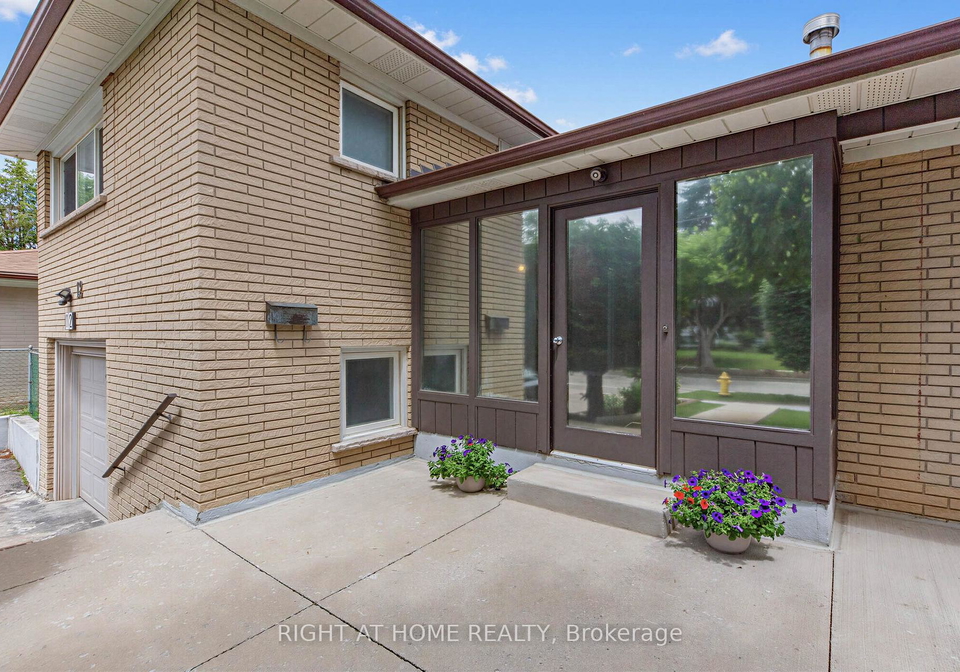 12-candlewood-crescent-toronto-york-ontario-w13714354