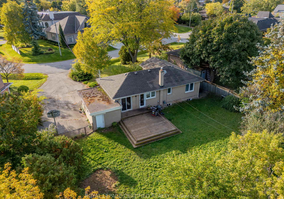 1333-sheldon-avenue-oakville-ontario-w13714378