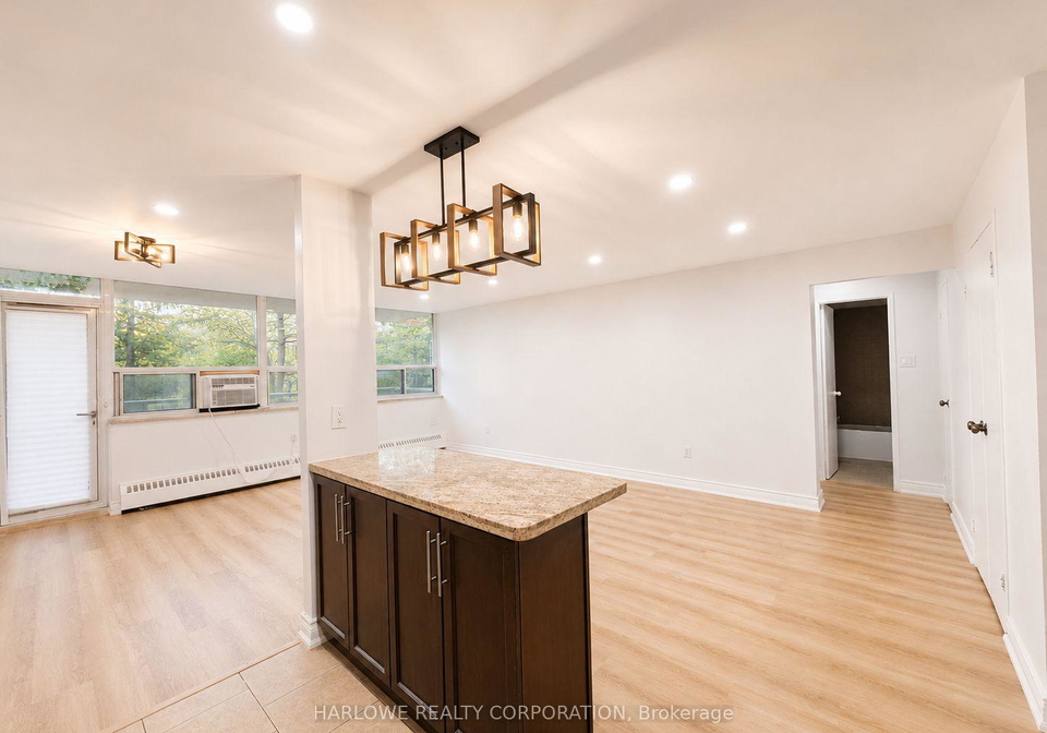 360-ridelle-avenue-toronto-north-york-ontario-w13714624