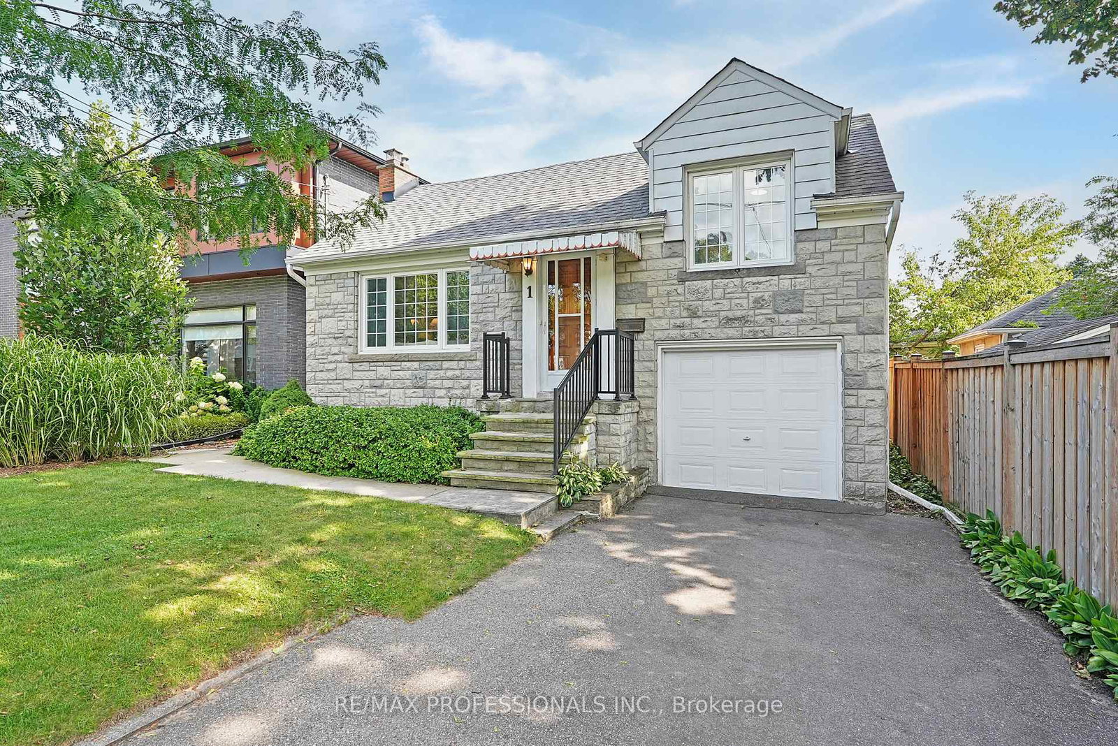 1-bernice-avenue-toronto-etobicoke-ontario-w13714848