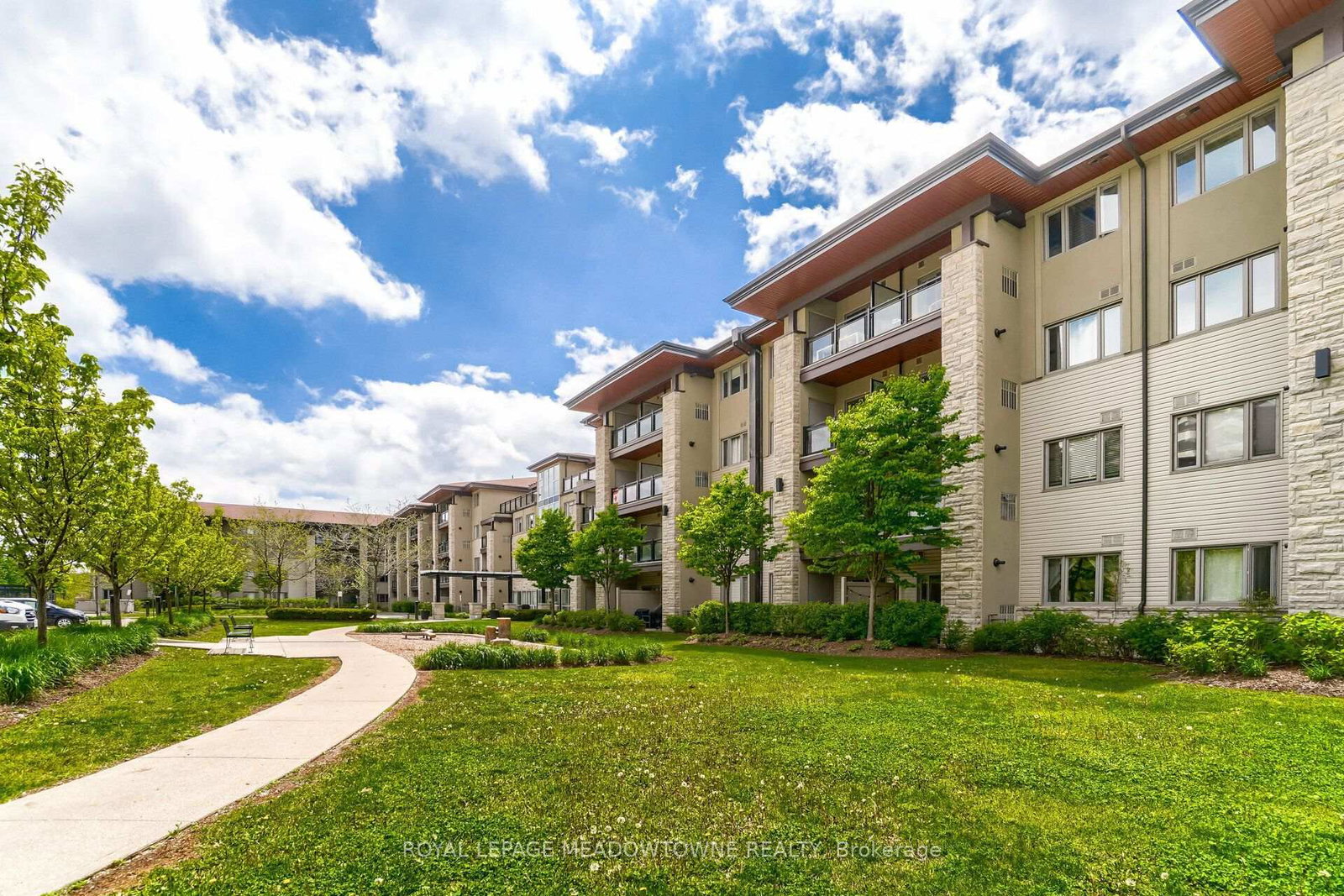 570-lolita-gardens-mississauga-ontario-w13714850