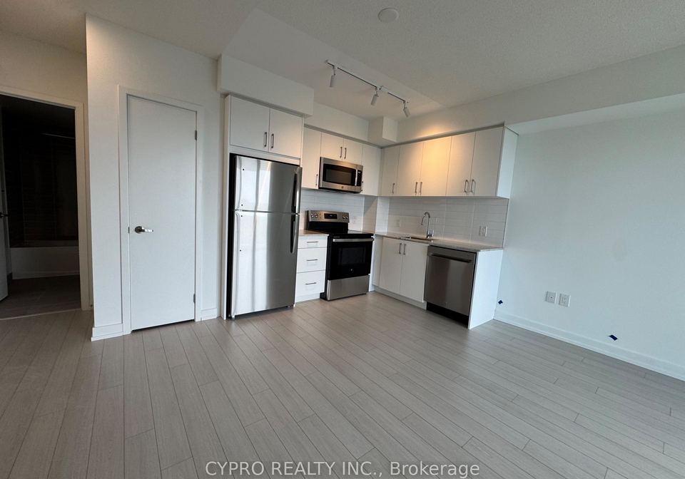 4010-eglinton-avenue-toronto-etobicoke-ontario-w13714994