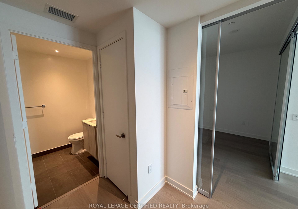 448-burnhamthorpe-road-w-mississauga-ontario-w13715062
