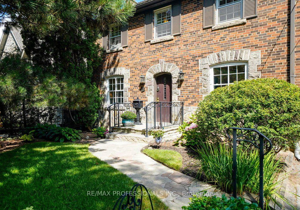 65-dunedin-drive-toronto-etobicoke-ontario-w13715100