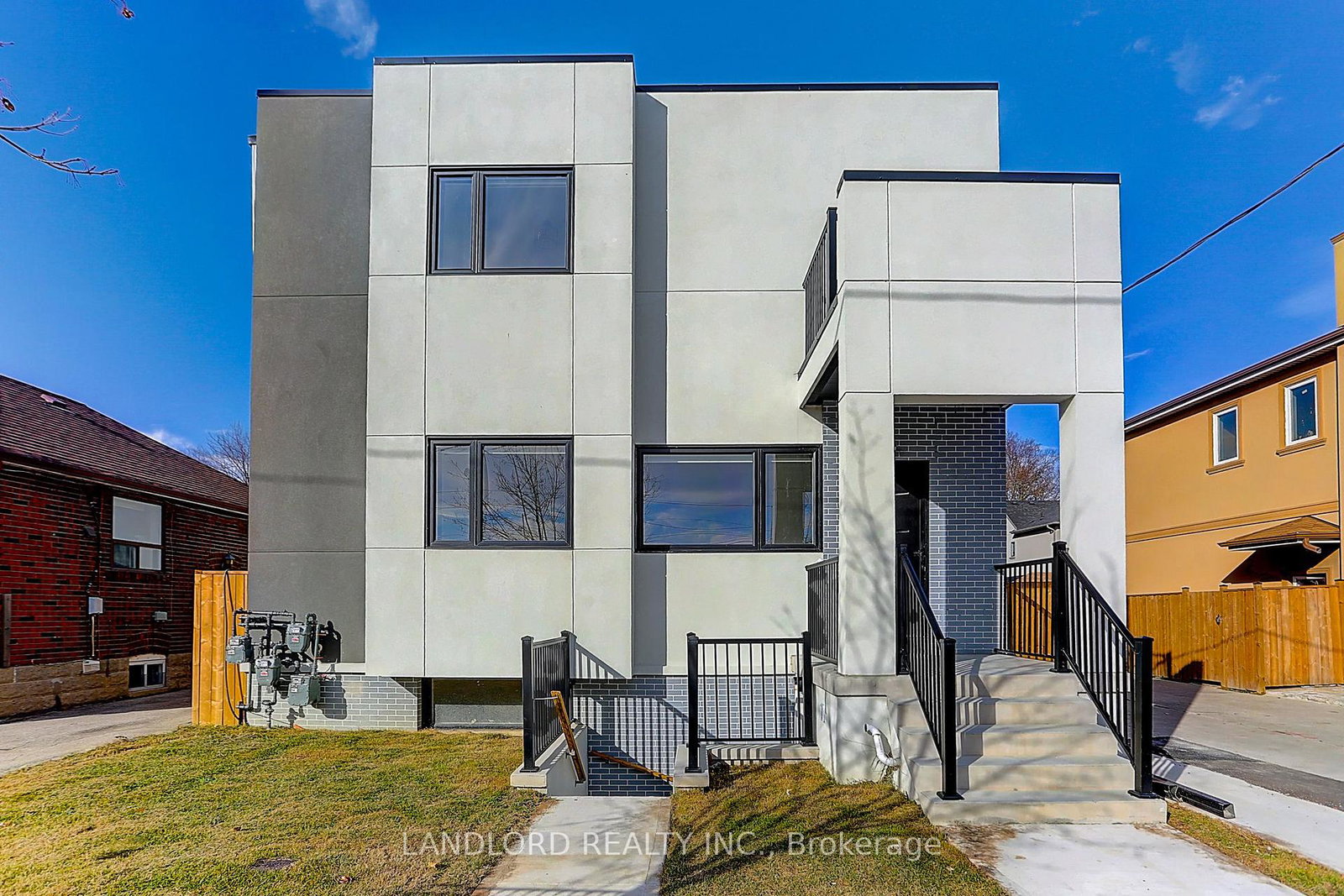 2004-lawrence-avenue-w-toronto-north-york-ontario-w13715142