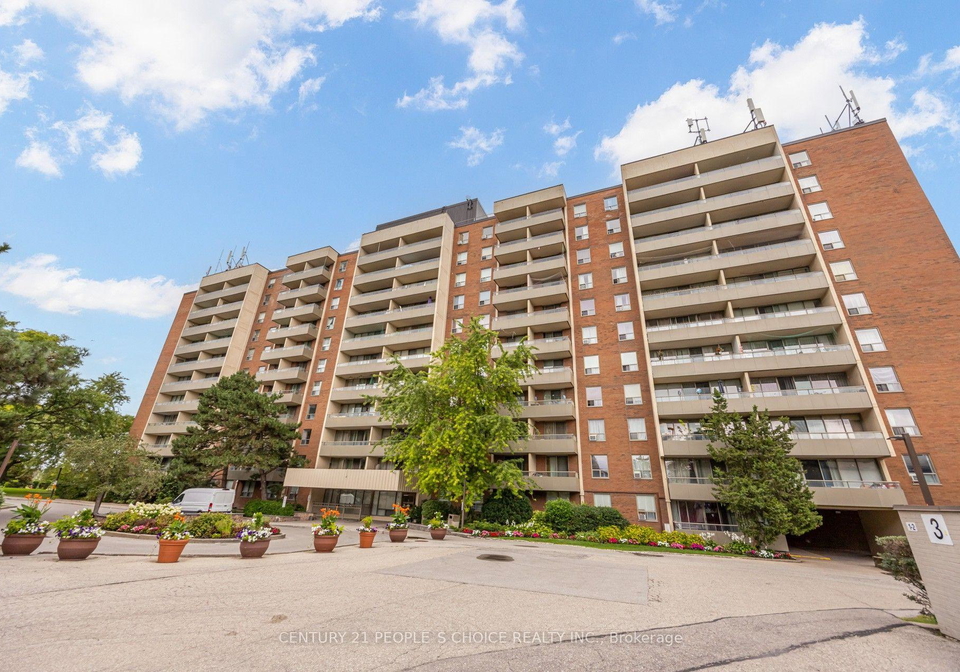 1-four-winds-drive-toronto-york-ontario-w13715214
