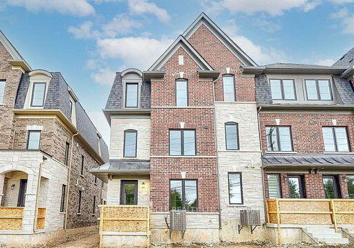 1449-national-common-burlington-ontario-w13715332