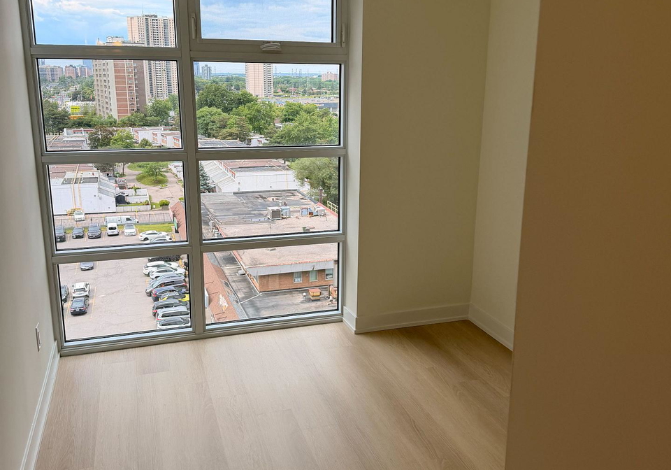 2825-jane-street-toronto-york-ontario-w13715472