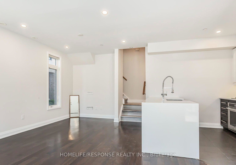 4020-parkside-village-drive-mississauga-ontario-w13715848