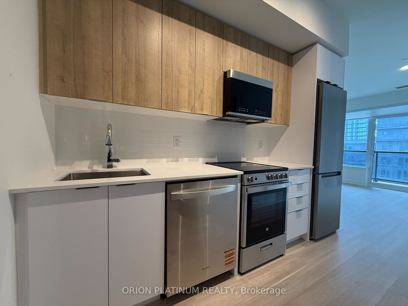 5105-hurontario-street-mississauga-ontario-w13715914