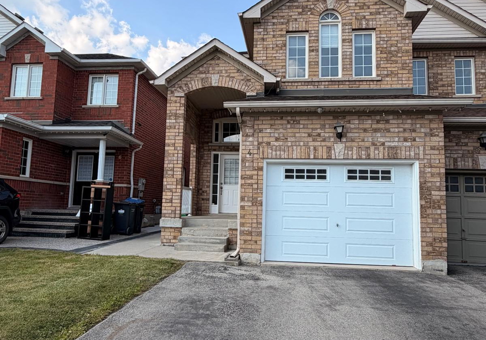 4-flower-trail-brampton-ontario-w13715946