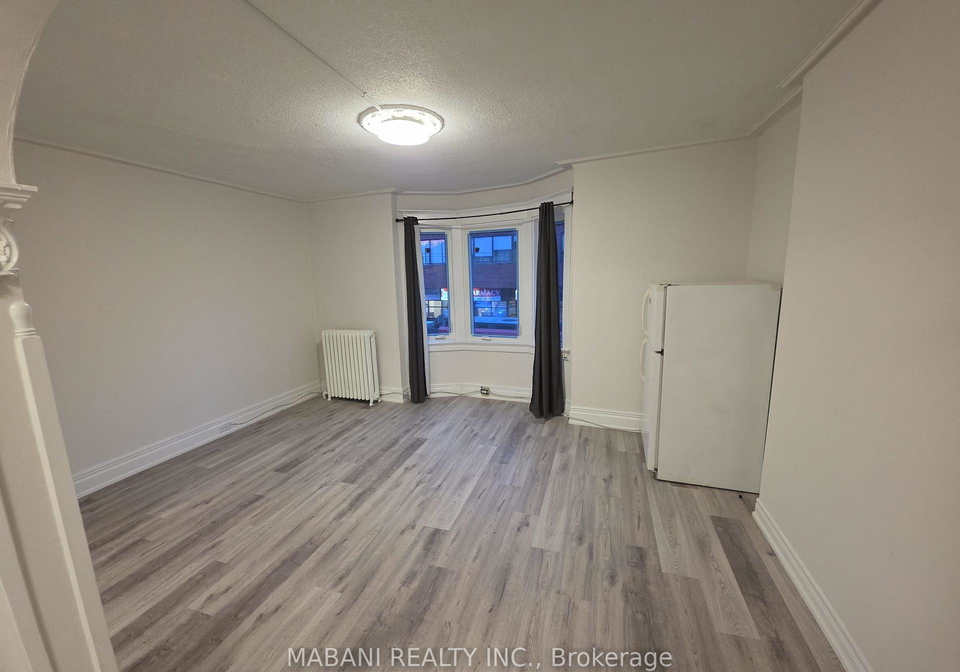 2239-dundas-street-w-toronto-toronto-ontario-w13715954