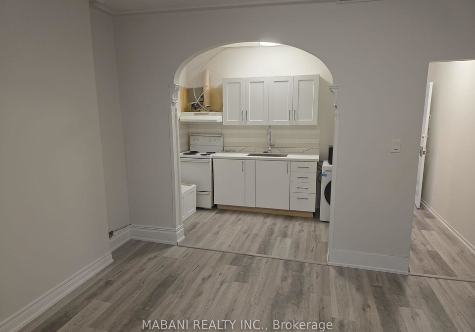 2239-dundas-street-w-toronto-toronto-ontario-w13715954