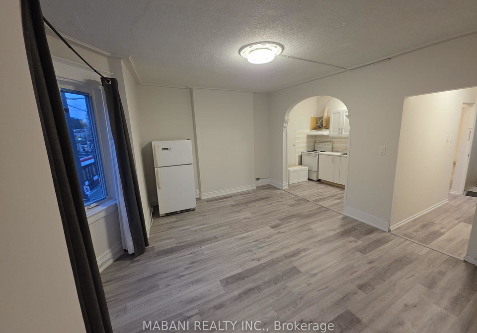 2239-dundas-street-w-toronto-toronto-ontario-w13715954