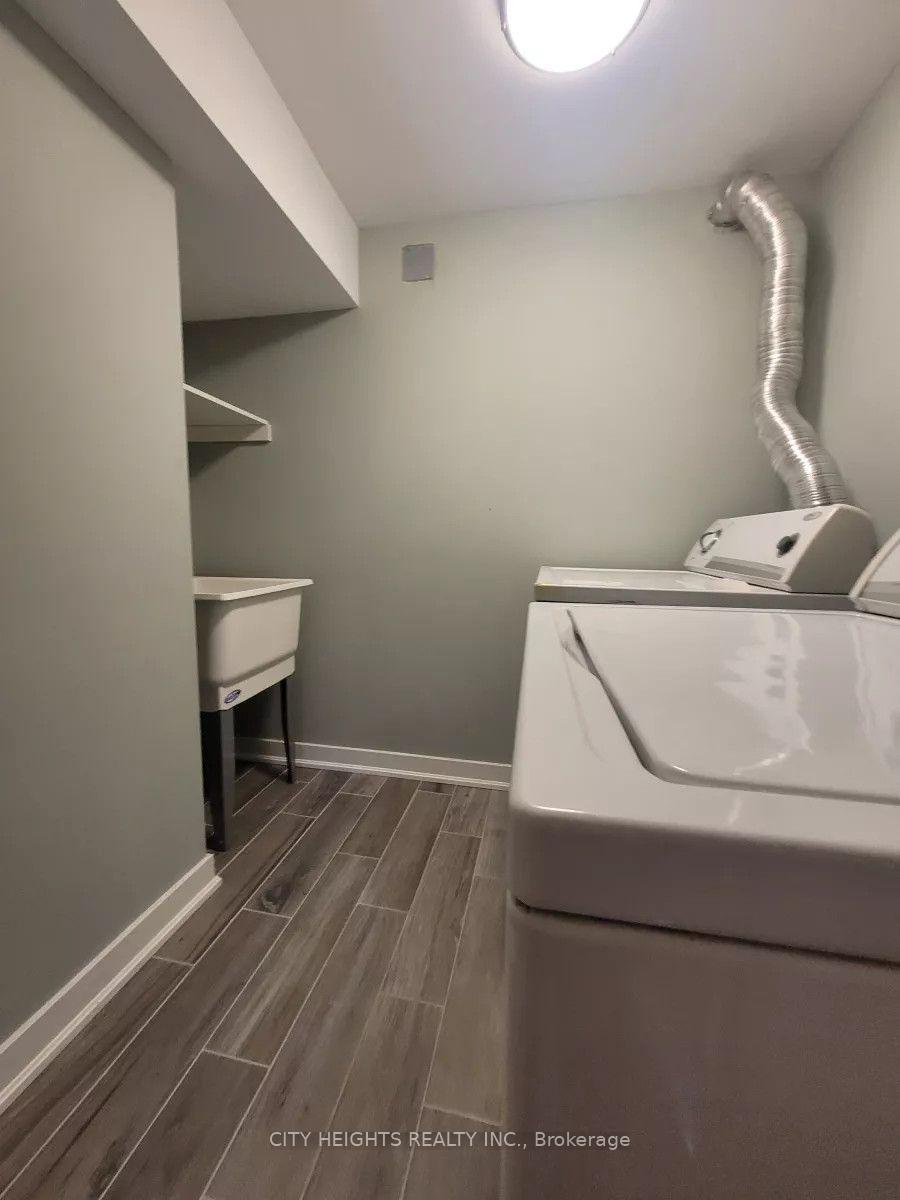 2690-truscott-drive-mississauga-ontario-w13716246