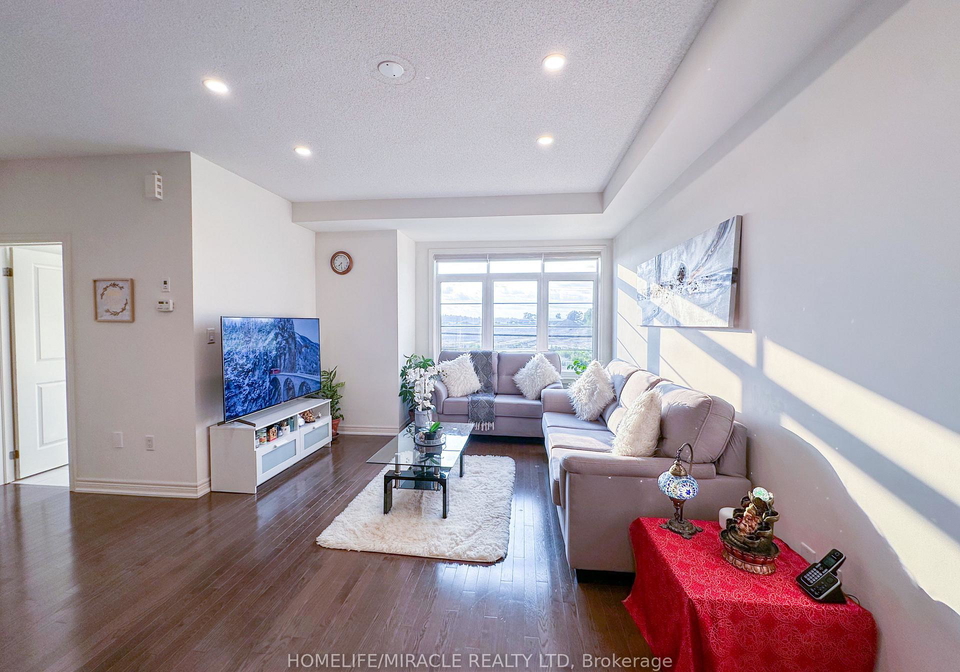 58-fruitvale-circle-brampton-ontario-w13716344