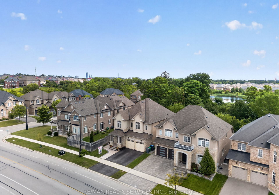 15-bonnie-braes-drive-brampton-ontario-w13716350