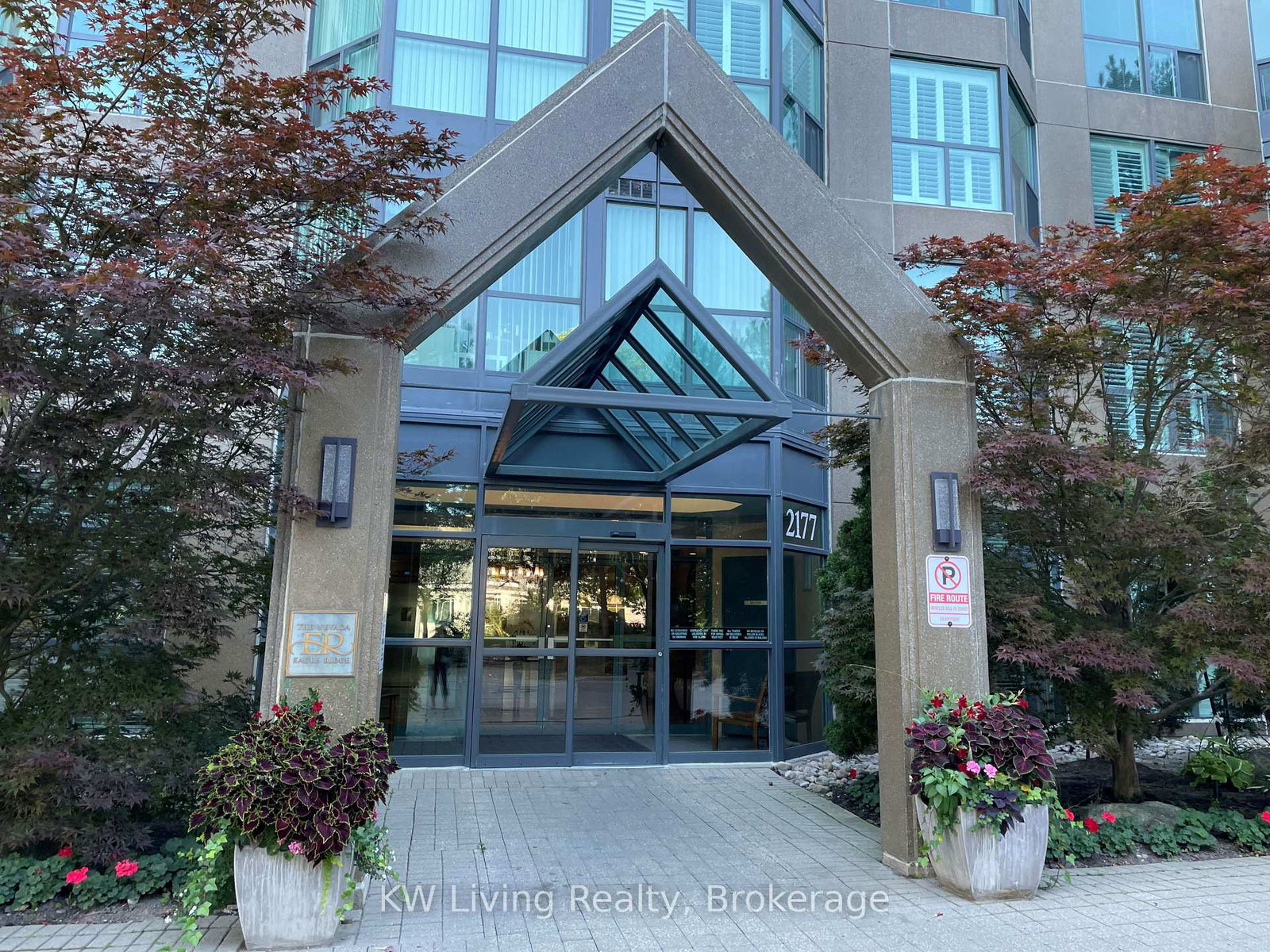 2177-burnhamthorpe-road-mississauga-ontario-w13716388