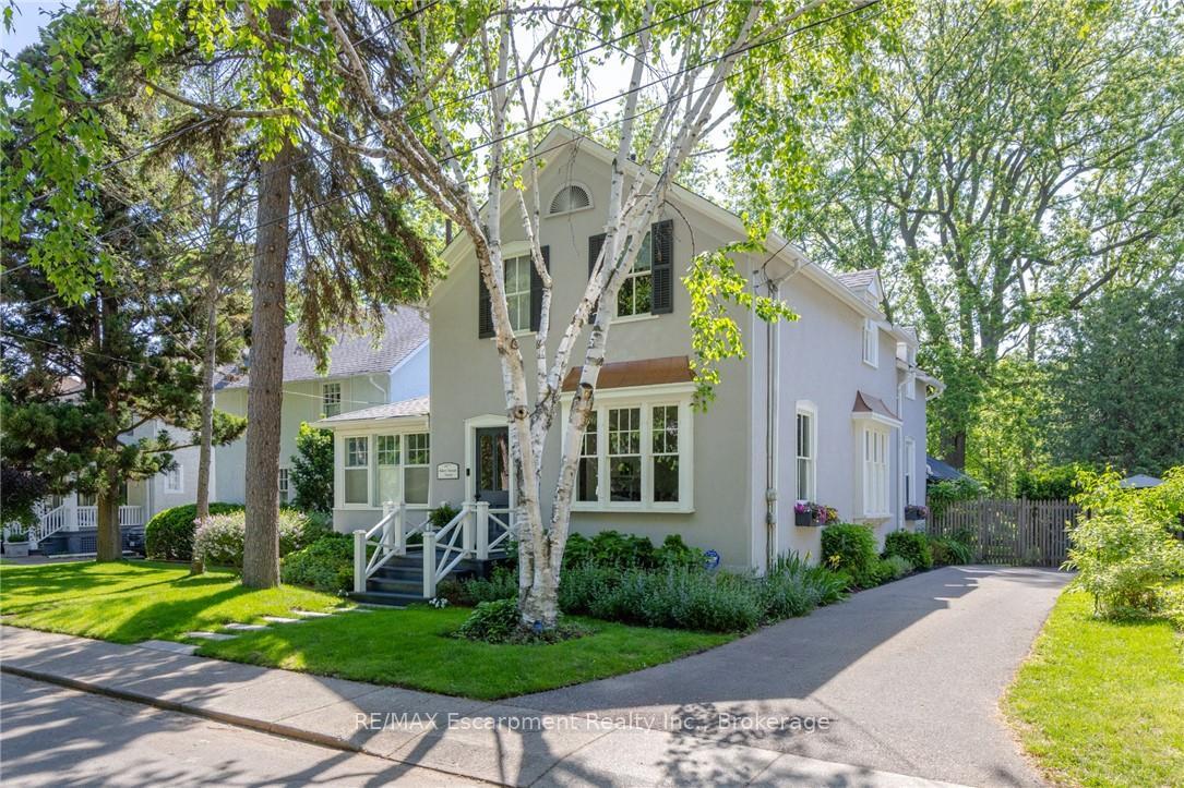 332-palmer-avenue-oakville-ontario-w13716436