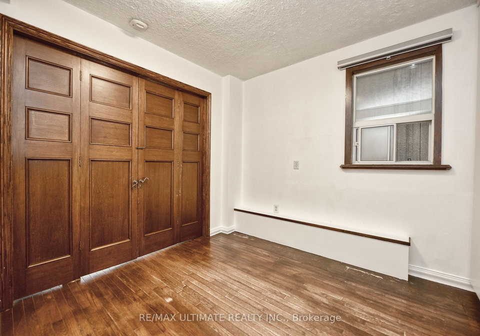 8-corby-avenue-toronto-toronto-ontario-w13716772