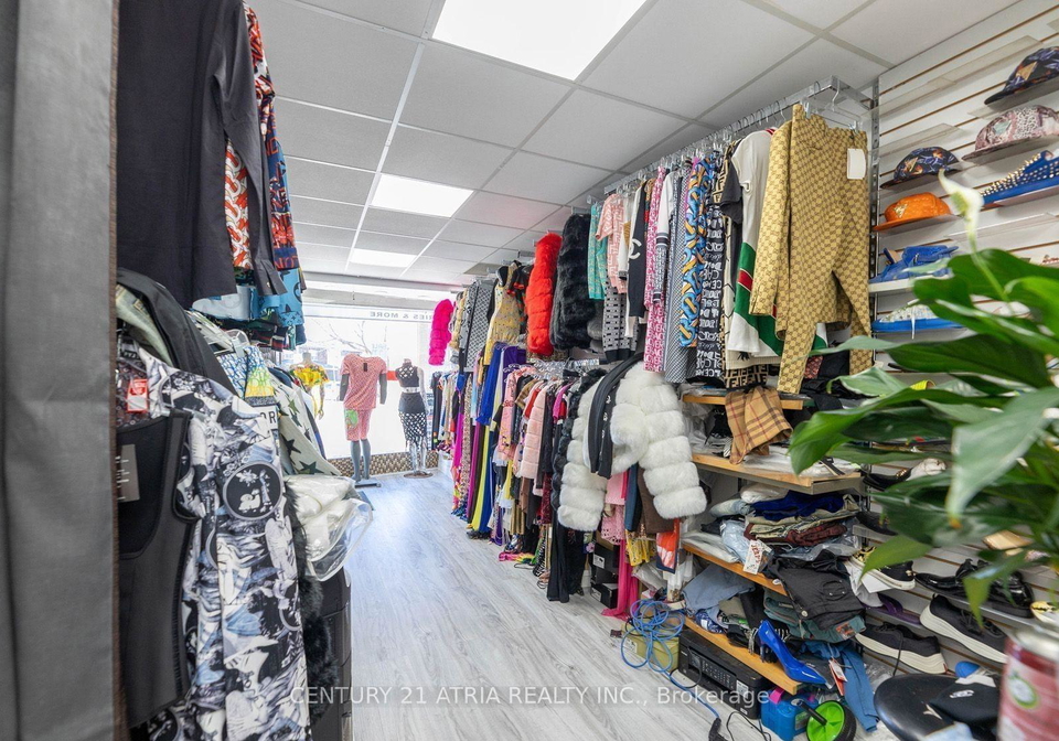 1085-weston-road-toronto-north-york-ontario-w13716814
