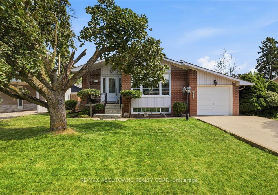 343-duncombe-drive-burlington-ontario-w13716976