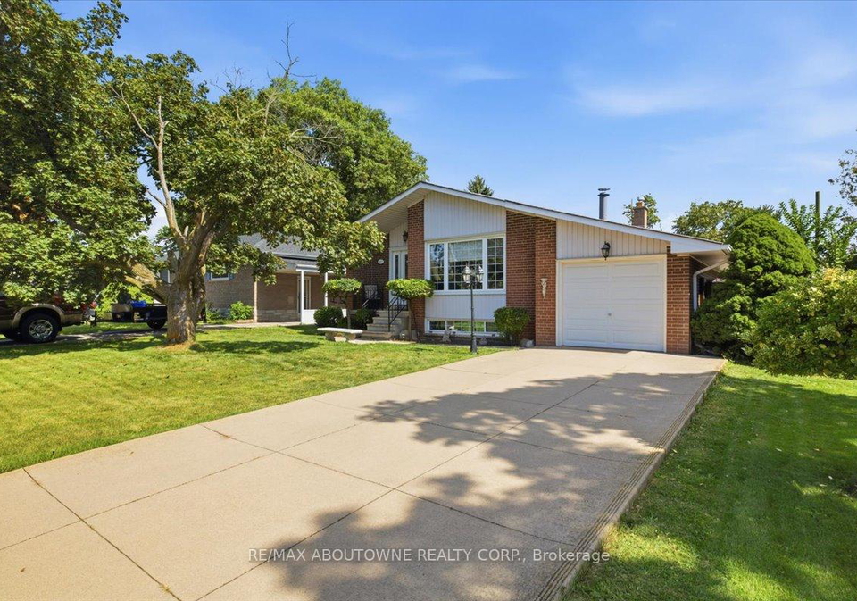 343-duncombe-drive-burlington-ontario-w13716976