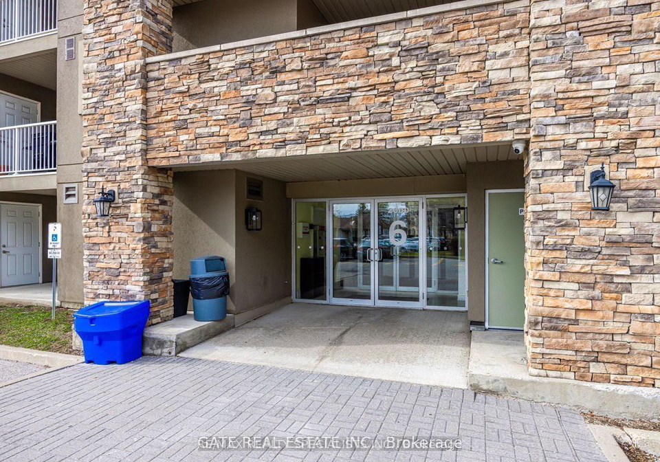 6-dayspring-circle-brampton-ontario-w13717310