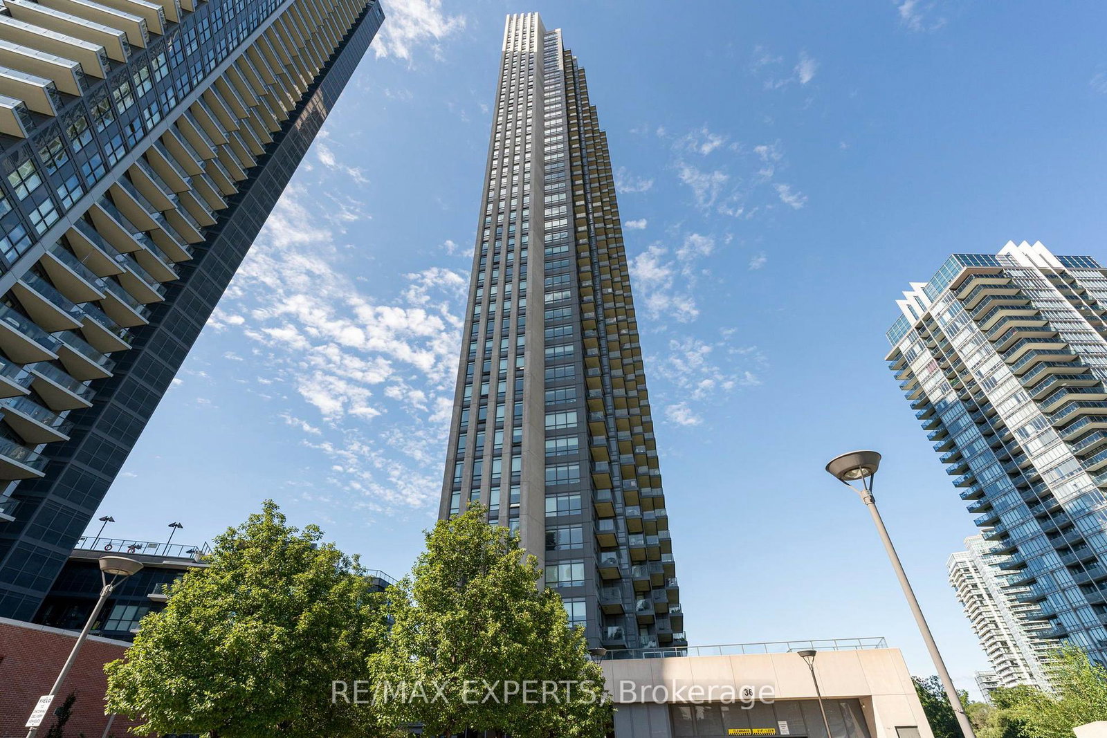 36-park-lawn-road-toronto-etobicoke-ontario-w13717470