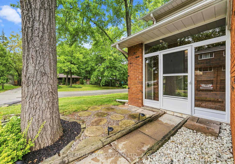1270-gainsborough-drive-oakville-ontario-w13717608