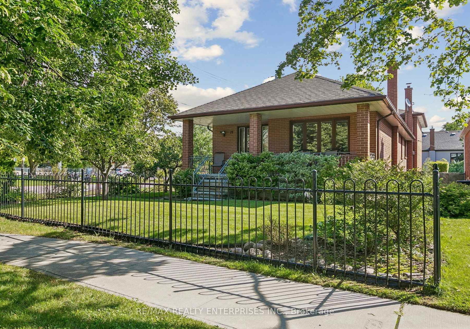 19-coules-court-toronto-etobicoke-ontario-w13717906