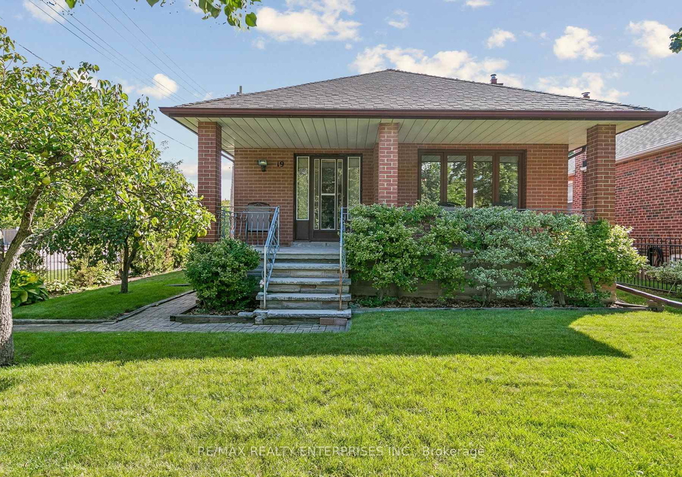 19-coules-court-toronto-etobicoke-ontario-w13717906