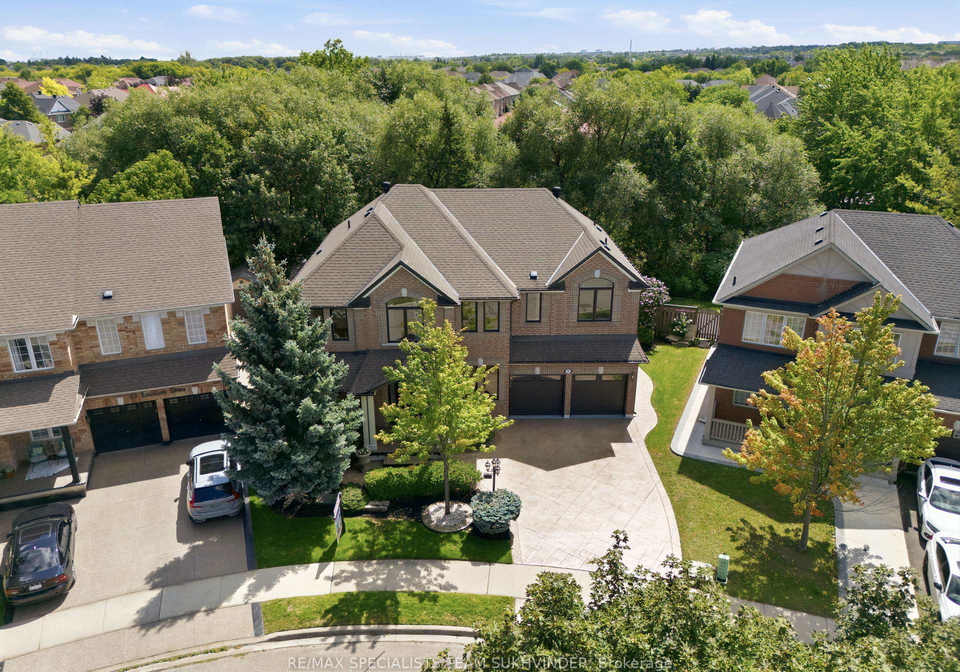31-linstock-drive-brampton-ontario-w13718100