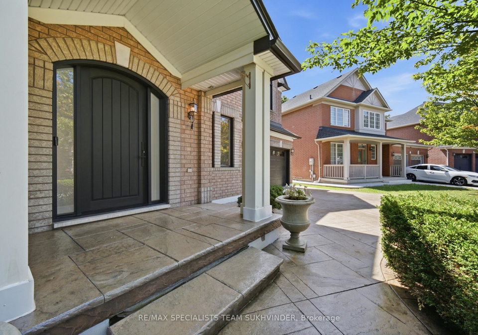 31-linstock-drive-brampton-ontario-w13718100