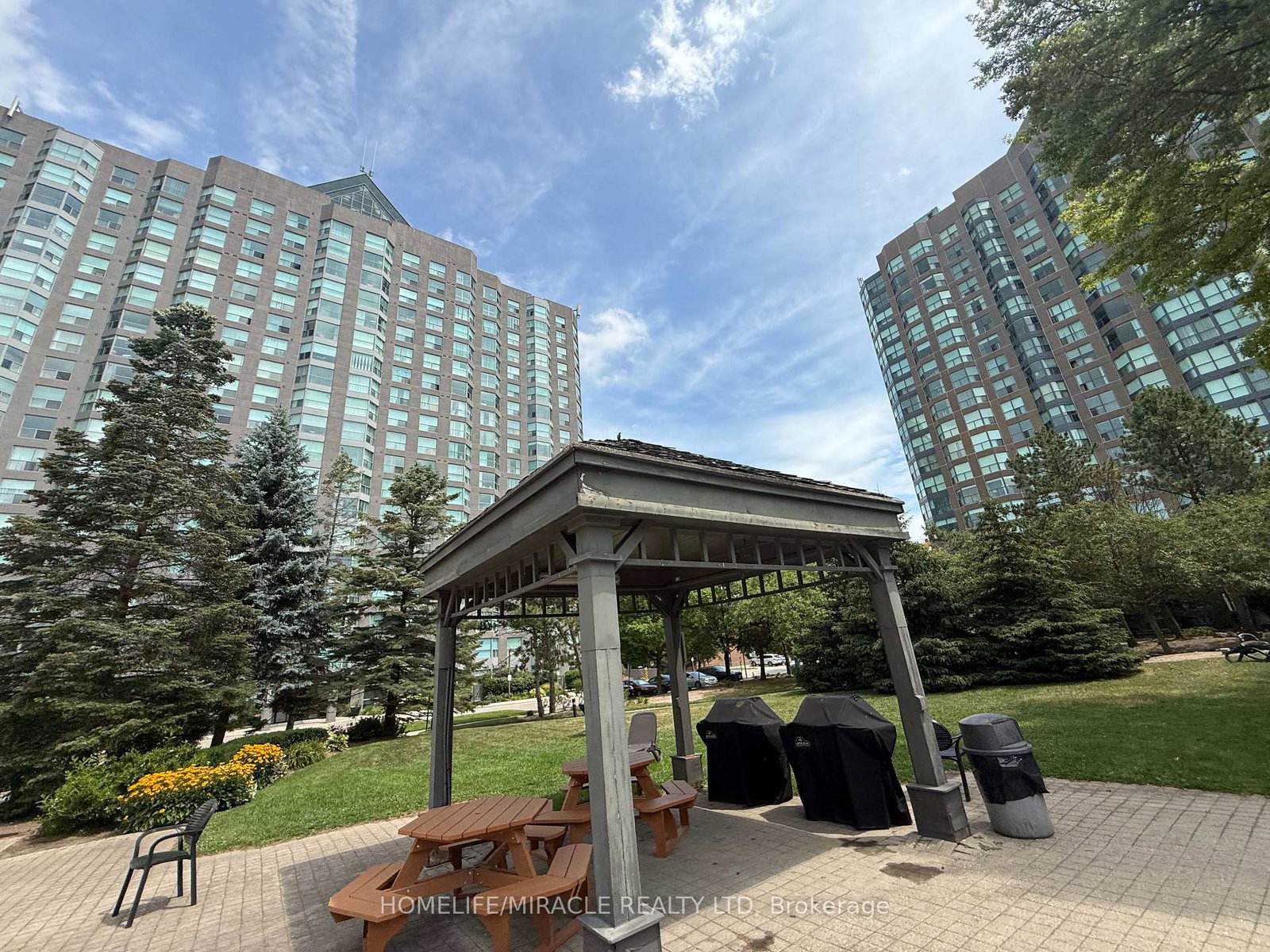 2177-burnhamthorpe-road-mississauga-ontario-w13718122