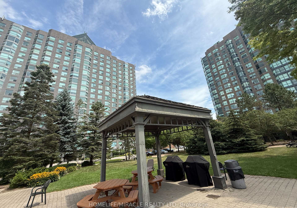 2177-burnhamthorpe-road-mississauga-ontario-w13718122