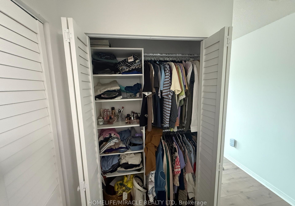 2177-burnhamthorpe-road-mississauga-ontario-w13718122