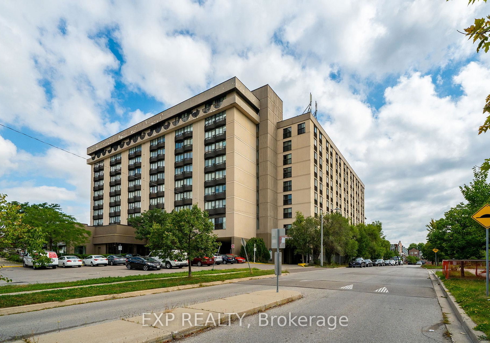 2737-keele-street-toronto-york-ontario-w13718154