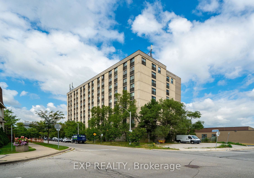 2737-keele-street-toronto-york-ontario-w13718154