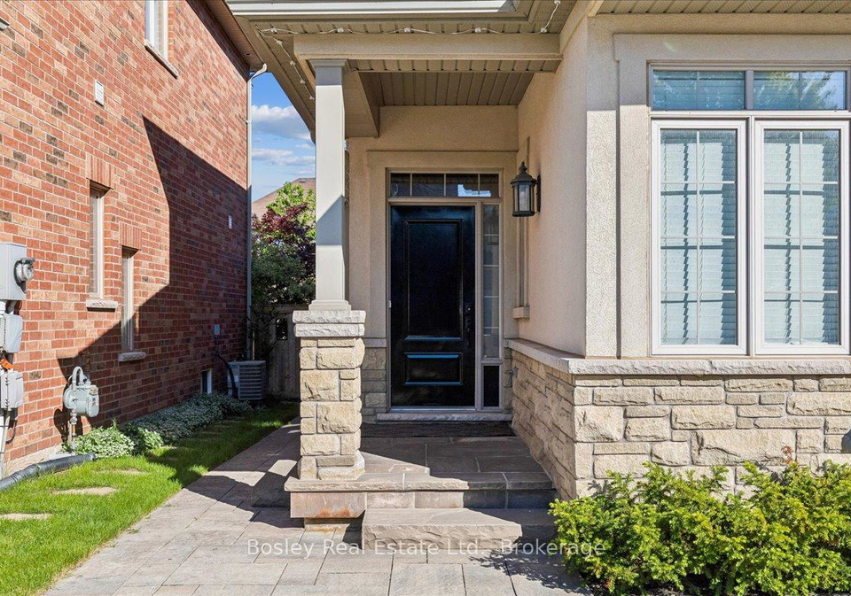 2343-quetico-crescent-oakville-ontario-w13718180